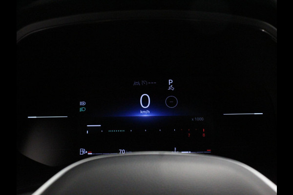 Renault Captur 1.3 MHEV TCe Evolution 160pk Automaat Climate control Cruise control Camera Parkeersensoren achter Verwarmde voorstoelen LED Apple Carplay/ Android Auto