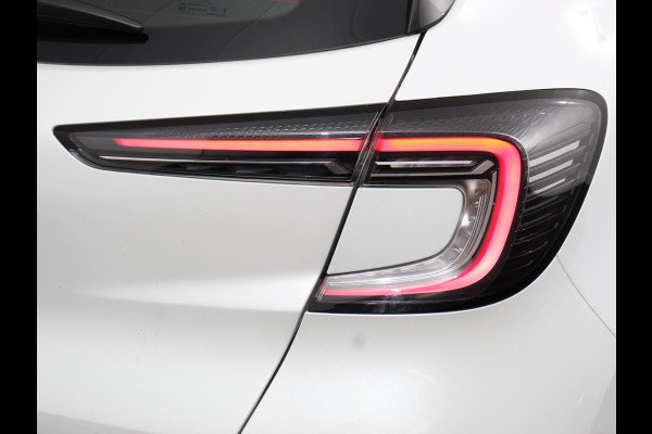 Renault Captur 1.3 MHEV TCe Evolution 160pk Automaat Climate control Cruise control Camera Parkeersensoren achter Verwarmde voorstoelen LED Apple Carplay/ Android Auto