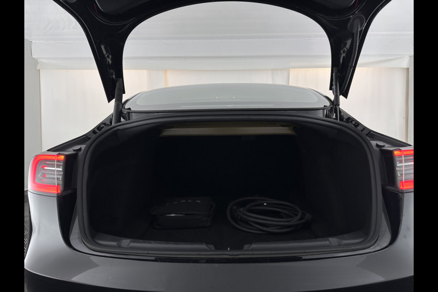 Tesla Model 3 Standard RWD Plus 60 kWh ⚠️DRIVE MOTOR MAKES NOISE⚠️ [ 3-Fase ] {SOH-88%]  (INCL-BTW) Aut. *PANO | AUTOPILOT | LEATHER | KEYLESS | FULL-LED | MEMORY-PACK | TOPVIEW | DAB | CARPLAY | DIGI-COCKPIT | LANE-ASSIST | COMFORTSEATS | 19"ALU*