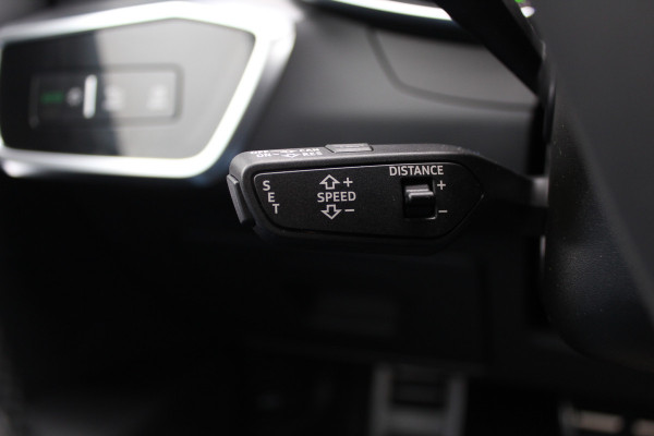 Audi A6 Avant 55 TFSI e quattro Competition / SoH 94,5% / Trekhaak / Panoramadak / 360Camera / Head-up / Softclose / Stuurverwarming / Apple CarPlay / DAB / ACC / Stoelverwarming V+A