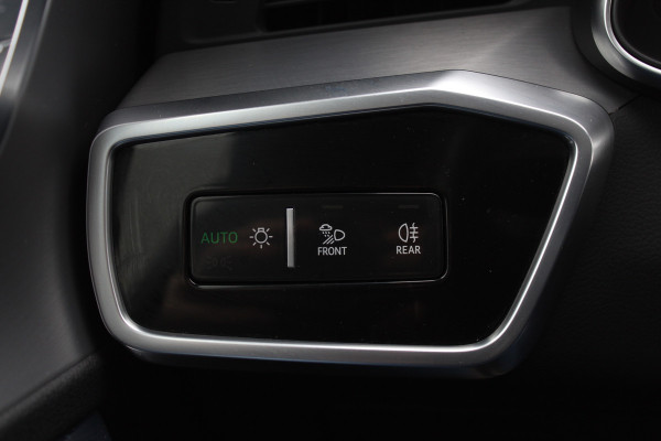 Audi A6 Avant 55 TFSI e quattro Competition / SoH 94,5% / Trekhaak / Panoramadak / 360Camera / Head-up / Softclose / Stuurverwarming / Apple CarPlay / DAB / ACC / Stoelverwarming V+A