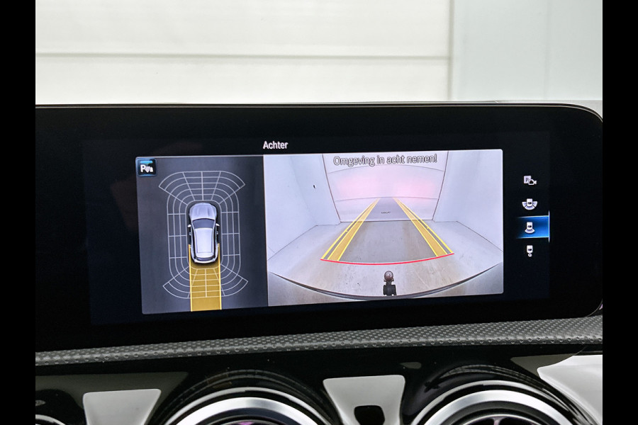 Mercedes-Benz CLA-Klasse Shooting Brake 180 Luxury Line Trekhaak | Ledkoplampen | Parkeerpakket met achteruitrijcamera | Stoelverwarming. Inclusief 24 maanden Mercedes-Benz Certified garantie voor Europa.