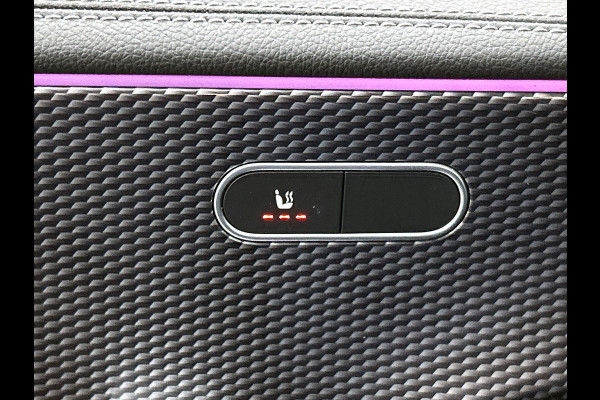 Mercedes-Benz CLA-Klasse Shooting Brake 180 Luxury Line Trekhaak | Ledkoplampen | Parkeerpakket met achteruitrijcamera | Stoelverwarming. Inclusief 24 maanden Mercedes-Benz Certified garantie voor Europa.