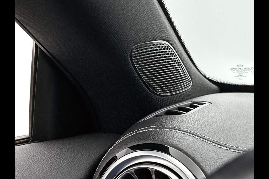 Mercedes-Benz CLA-Klasse Shooting Brake 180 Luxury Line Trekhaak | Ledkoplampen | Parkeerpakket met achteruitrijcamera | Stoelverwarming. Inclusief 24 maanden Mercedes-Benz Certified garantie voor Europa.