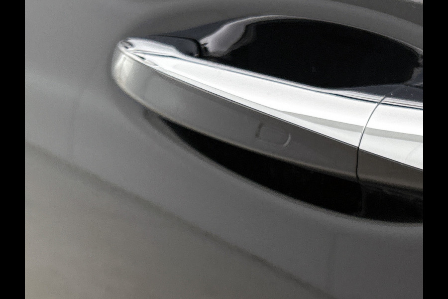 Mercedes-Benz CLA-Klasse Shooting Brake 180 Luxury Line Trekhaak | Ledkoplampen | Parkeerpakket met achteruitrijcamera | Stoelverwarming. Inclusief 24 maanden Mercedes-Benz Certified garantie voor Europa.