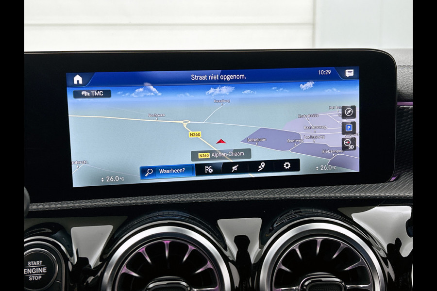 Mercedes-Benz CLA-Klasse Shooting Brake 180 Luxury Line Trekhaak | Ledkoplampen | Parkeerpakket met achteruitrijcamera | Stoelverwarming. Inclusief 24 maanden Mercedes-Benz Certified garantie voor Europa.