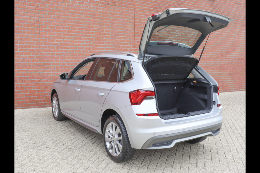 Škoda Kamiq 1.0 TSI 110pk DSG Style Navigatie Apple Carplay/Android Auto Adaptive Cruise control Parkeer sensoren Lichtmetalen Velgen