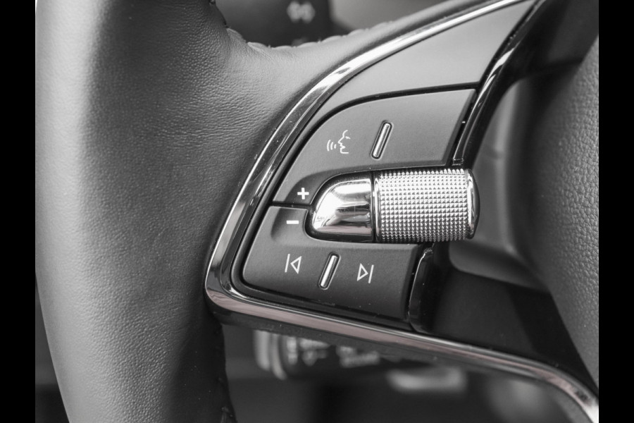 Škoda Kamiq 1.0 TSI 110pk DSG Style Navigatie Apple Carplay/Android Auto Adaptive Cruise control Parkeer sensoren Lichtmetalen Velgen