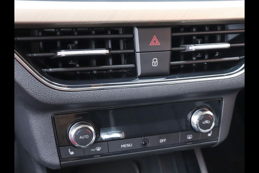 Škoda Kamiq 1.0 TSI 110pk DSG Style Navigatie Apple Carplay/Android Auto Adaptive Cruise control Parkeer sensoren Lichtmetalen Velgen