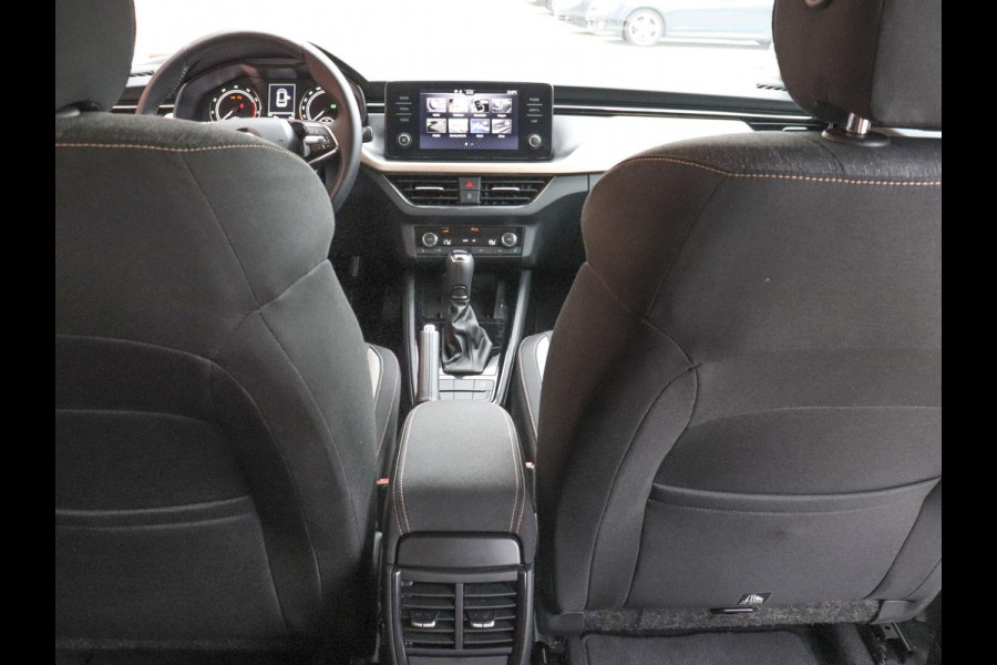 Škoda Kamiq 1.0 TSI 110pk DSG Style Navigatie Apple Carplay/Android Auto Adaptive Cruise control Parkeer sensoren Lichtmetalen Velgen