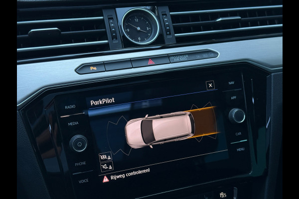 Volkswagen Passat Variant 1.4 TSI DSG Highline R-Line Pano|LED|PDC|Virtual