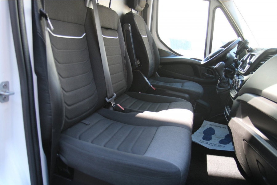 Iveco Daily 35S14V 2.3 410L L5H2 / Automaat / 3,5 ton trek / Trekhaak