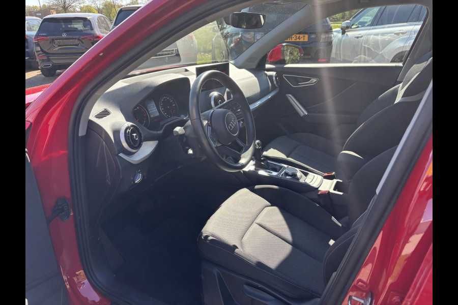 Audi Q2 35 TFSI S Edition 150pk Automaat | Afneembare Trekhaak | Stoelverwarming | Navigatie | Climate control