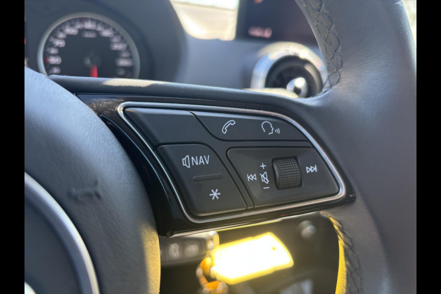 Audi Q2 35 TFSI S Edition 150pk Automaat | Afneembare Trekhaak | Stoelverwarming | Navigatie | Climate control