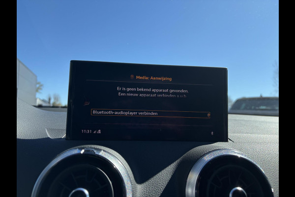 Audi Q2 35 TFSI S Edition 150pk Automaat | Afneembare Trekhaak | Stoelverwarming | Navigatie | Climate control