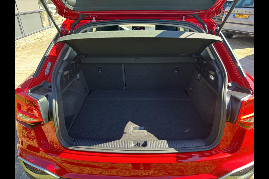 Audi Q2 35 TFSI S Edition 150pk Automaat | Afneembare Trekhaak | Stoelverwarming | Navigatie | Climate control