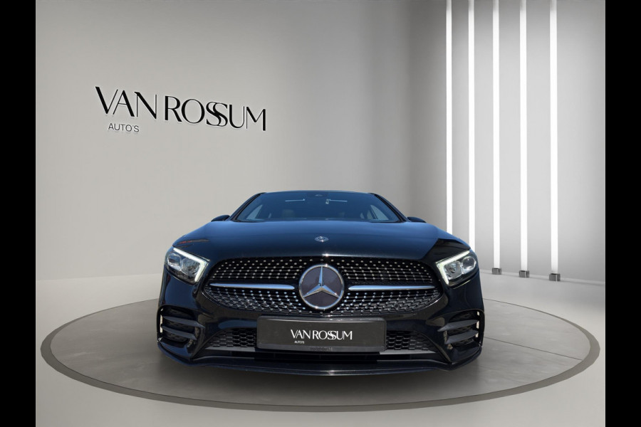 Mercedes-Benz A-Klasse 180 Business Solution AMG Pano | Stoelverwarming | 19 "| Parksensors V+A | Widescreen | Led | Camera |