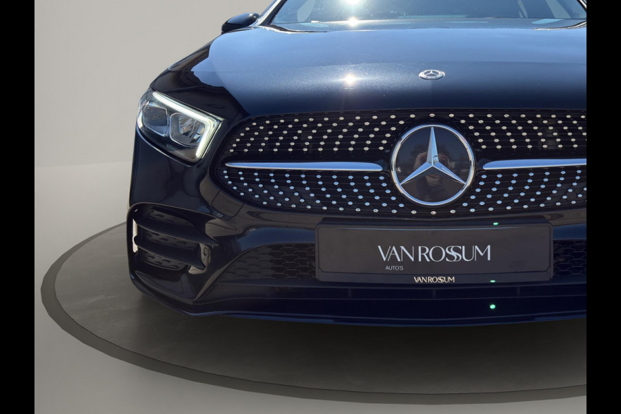 Mercedes-Benz A-Klasse 180 Business Solution AMG Pano | Stoelverwarming | 19 "| Parksensors V+A | Widescreen | Led | Camera |