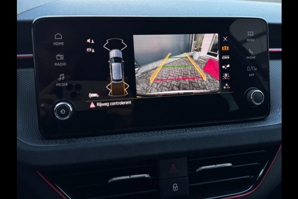 Škoda Kamiq 1.5 TSI 150 PK ACT Sport Business | Trekhaak | Camera | Carplay | Stoelverwarming | Climate Control | Automaat
