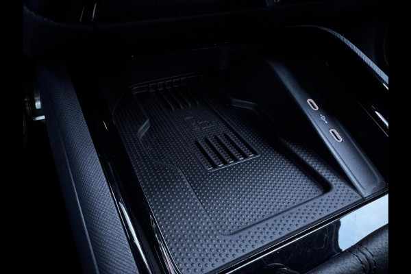 Škoda Kamiq 1.5 TSI 150 PK ACT Sport Business | Trekhaak | Camera | Carplay | Stoelverwarming | Climate Control | Automaat