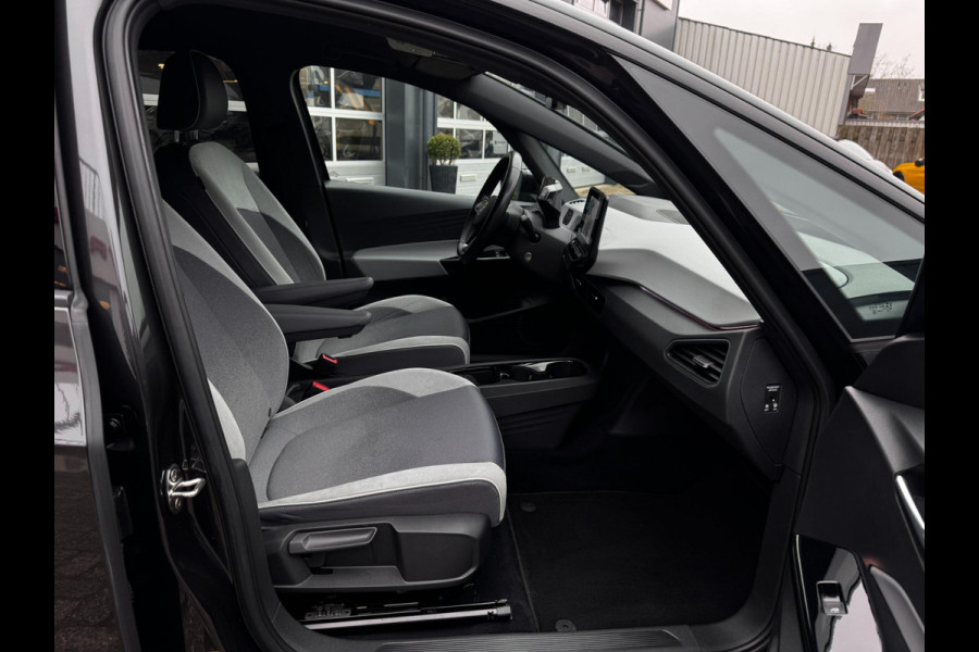 Volkswagen ID.3 Pro S 77 kWh | 92% SOH | Camera | NL-Auto | Stoelverwarming | Navigatie | Parkeersensoren