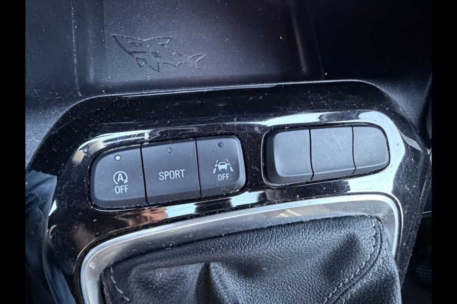 Opel Corsa 1.2 Turbo GS | Camera | Parkeersensoren voor/achter | Panorama | Stoel en stuurverwarming | Cruisecontrol | Climate | Apple Carp