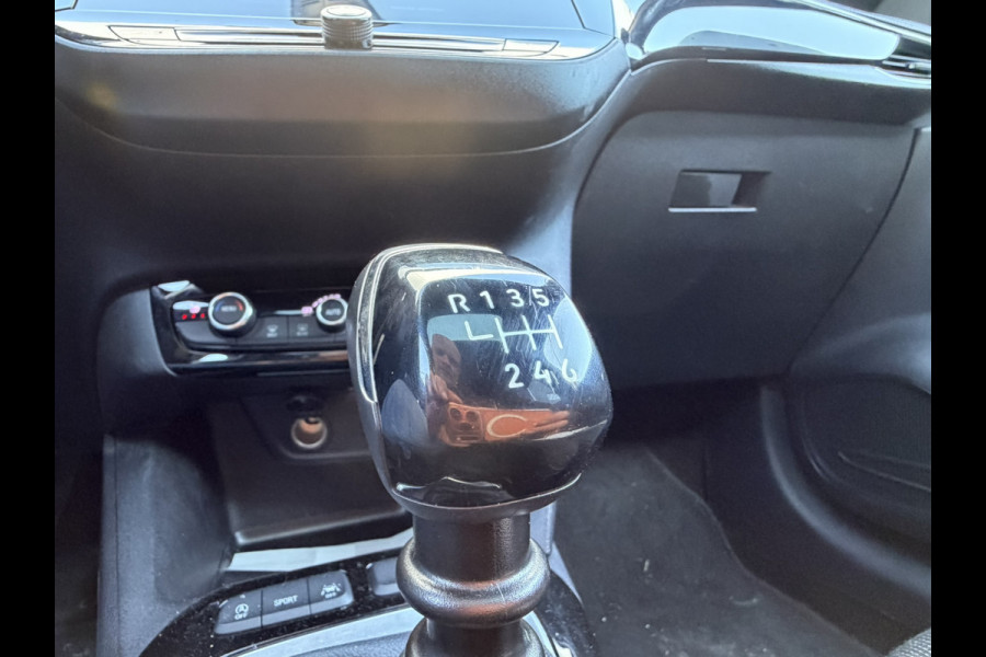 Opel Corsa 1.2 Turbo GS | Camera | Parkeersensoren voor/achter | Panorama | Stoel en stuurverwarming | Cruisecontrol | Climate | Apple Carp