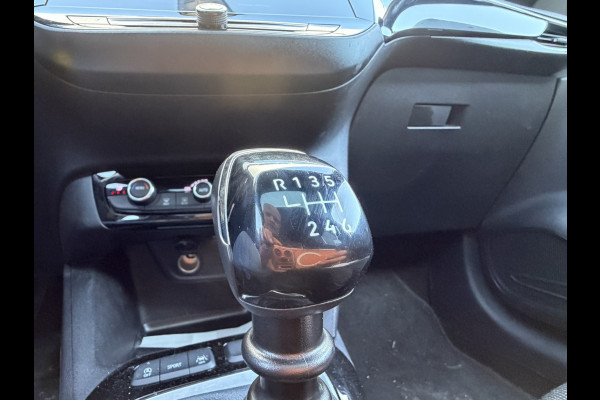 Opel Corsa 1.2 Turbo GS | Camera | Parkeersensoren voor/achter | Panorama | Stoel en stuurverwarming | Cruisecontrol | Climate | Apple Carp