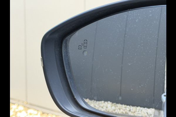 Opel Corsa 1.2 Turbo GS | Camera | Parkeersensoren voor/achter | Panorama | Stoel en stuurverwarming | Cruisecontrol | Climate | Apple Carp