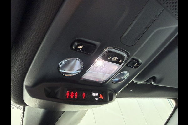 Opel Corsa 1.2 Turbo GS | Camera | Parkeersensoren voor/achter | Panorama | Stoel en stuurverwarming | Cruisecontrol | Climate | Apple Carp