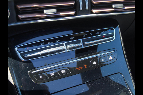 Mercedes-Benz EQC 400 4MATIC Business Solution AMG 80 kWh | Schuifdak | Trekhaak | Head-Up Display | Burmester | 360 Camera | NL-Auto |