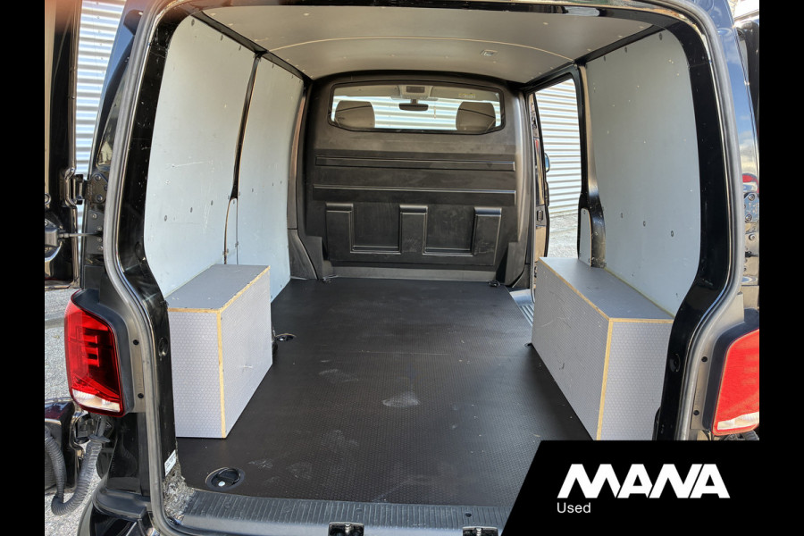 Volkswagen Transporter 2.0 TDI L1H1 28 4Motion Bulli Automaat Standkachel Lm velgen Trekhaak Camera Leder