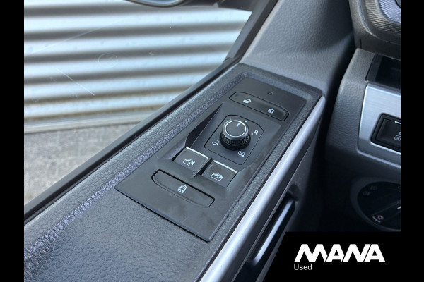 Volkswagen Transporter 2.0 TDI L1H1 28 4Motion Bulli Automaat Standkachel Lm velgen Trekhaak Camera Leder