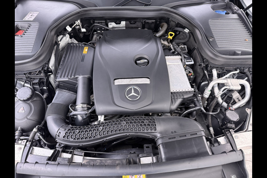 Mercedes-Benz GLC 250 4MATIC AMG line | Pano Burmester Distronic