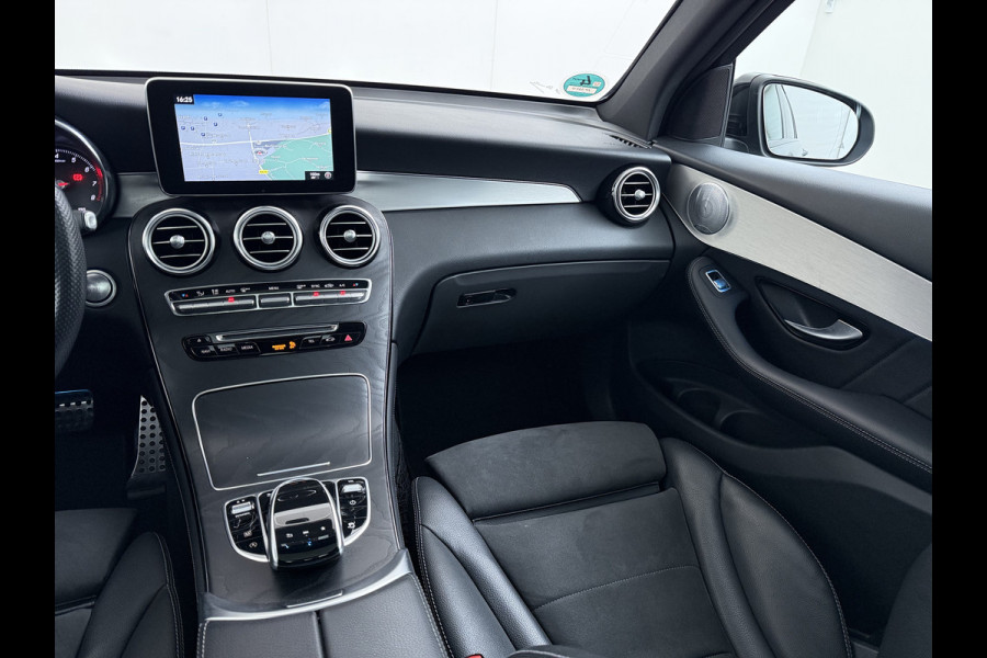 Mercedes-Benz GLC 250 4MATIC AMG line | Pano Burmester Distronic