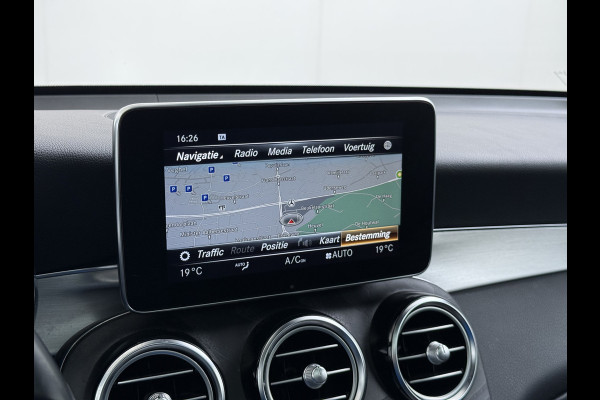 Mercedes-Benz GLC 250 4MATIC AMG line | Pano Burmester Distronic