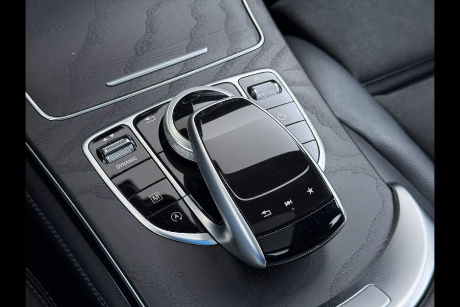 Mercedes-Benz GLC 250 4MATIC AMG line | Pano Burmester Distronic