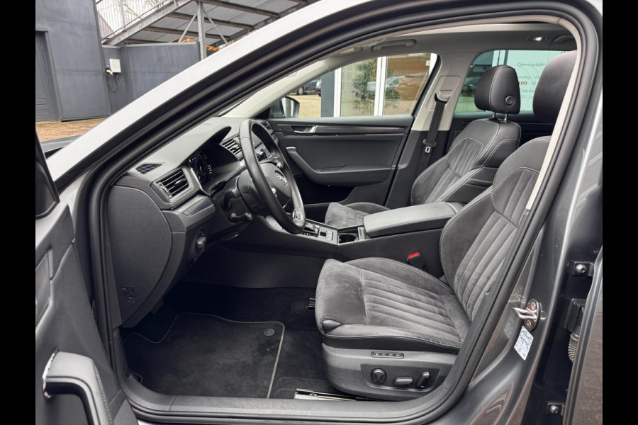 Škoda Superb Combi 1.4 TSI iV Sportline Business | 218 PK | 93% SOH | Pano | Trekhaak | Camera | Stoelverwarming | Memory