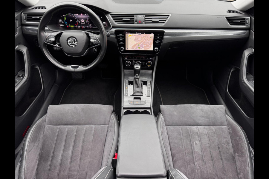 Škoda Superb Combi 1.4 TSI iV Sportline Business | 218 PK | 93% SOH | Pano | Trekhaak | Camera | Stoelverwarming | Memory