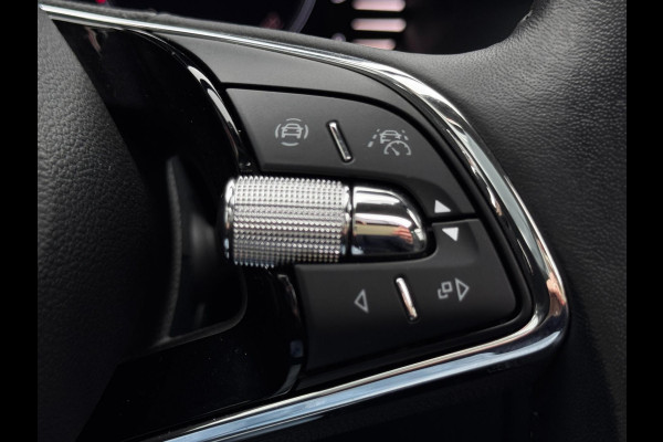 Škoda Superb Combi 1.4 TSI iV Sportline Business | 218 PK | 93% SOH | Pano | Trekhaak | Camera | Stoelverwarming | Memory