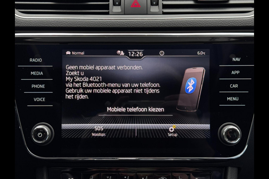 Škoda Superb Combi 1.4 TSI iV Sportline Business | 218 PK | 93% SOH | Pano | Trekhaak | Camera | Stoelverwarming | Memory