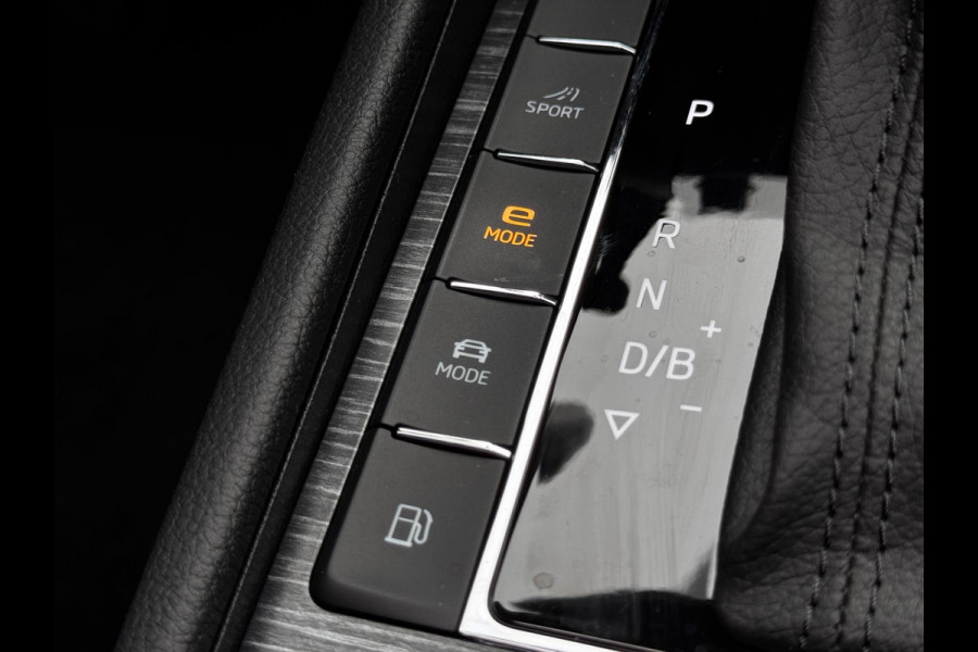 Škoda Superb Combi 1.4 TSI iV Sportline Business | 218 PK | 93% SOH | Pano | Trekhaak | Camera | Stoelverwarming | Memory