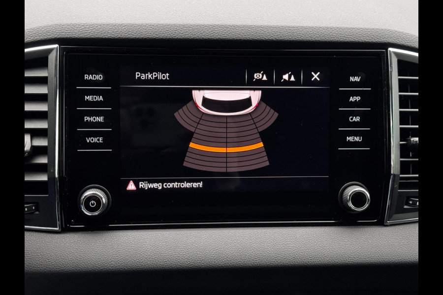 Škoda Karoq 1.0 TSI Style | Navigatie | Climate Control | Parkeersensoren | 1e Eigenaar