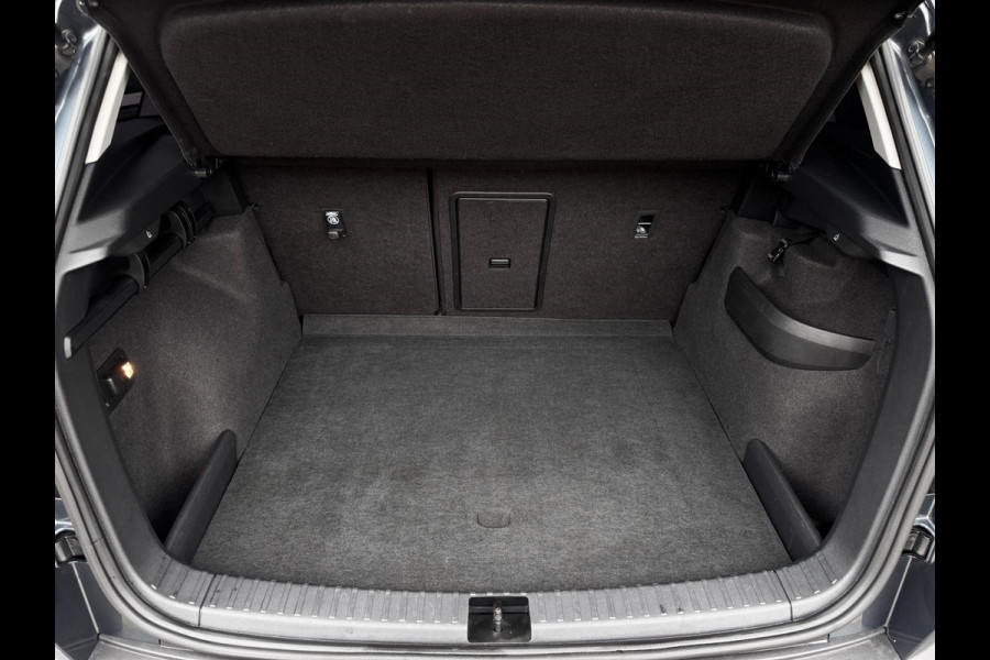 Škoda Karoq 1.0 TSI Style | Navigatie | Climate Control | Parkeersensoren | 1e Eigenaar