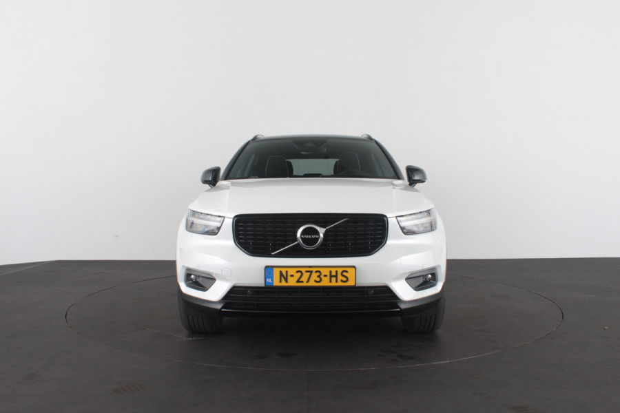 Volvo XC40 1.5 T3 R-Design > Trekhaak/H&K/Zwart dak/Winterpakket pro...