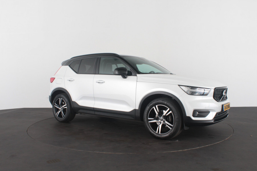 Volvo XC40 1.5 T3 R-Design > Trekhaak/H&K/Zwart dak/Winterpakket pro...