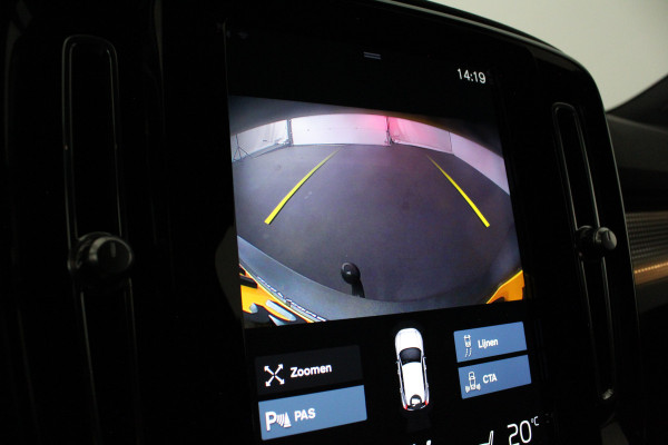 Volvo XC40 1.5 T3 R-Design > Trekhaak/H&K/Zwart dak/Winterpakket pro...