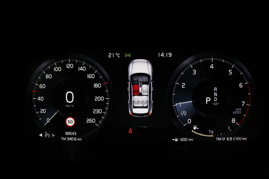 Volvo XC40 1.5 T3 R-Design > Trekhaak/H&K/Zwart dak/Winterpakket pro...