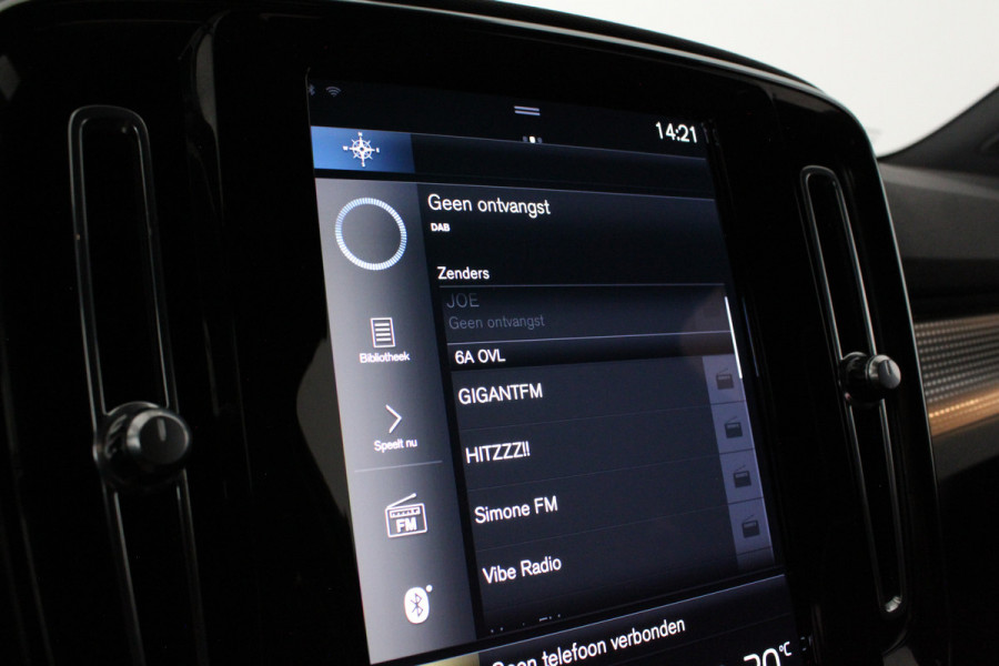 Volvo XC40 1.5 T3 R-Design > Trekhaak/H&K/Zwart dak/Winterpakket pro...