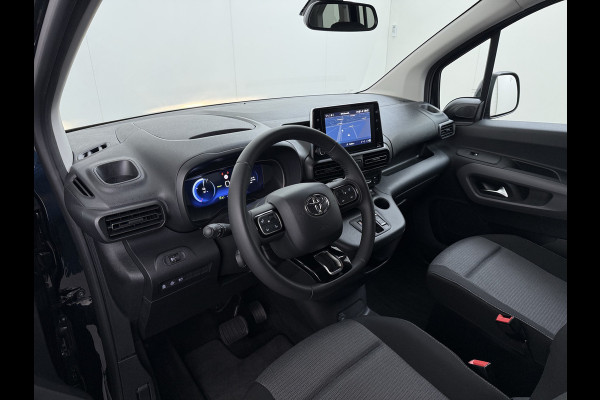 Toyota PROACE CITY Verso Electric AUT. 7persoons !Active Long Navi Camera Trekhaak Klapraam-in-klep PDC-a+v LM Dual-ECC 2-Schuifdeuren Cruise ESP Bordherkenning ABS Connect Visio Park 1 Smartphone-Oplader Dakrails Priv.Glas  50 kWh 3 fase 11kw lader ! Orig. NLse auto 1e eigenaar € 54.000 nieuw